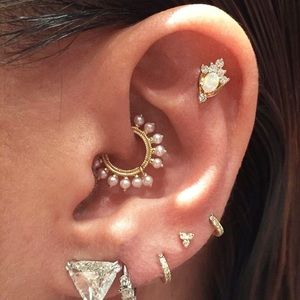 Maria Tash Pearl Coronet (SOLD OUT)